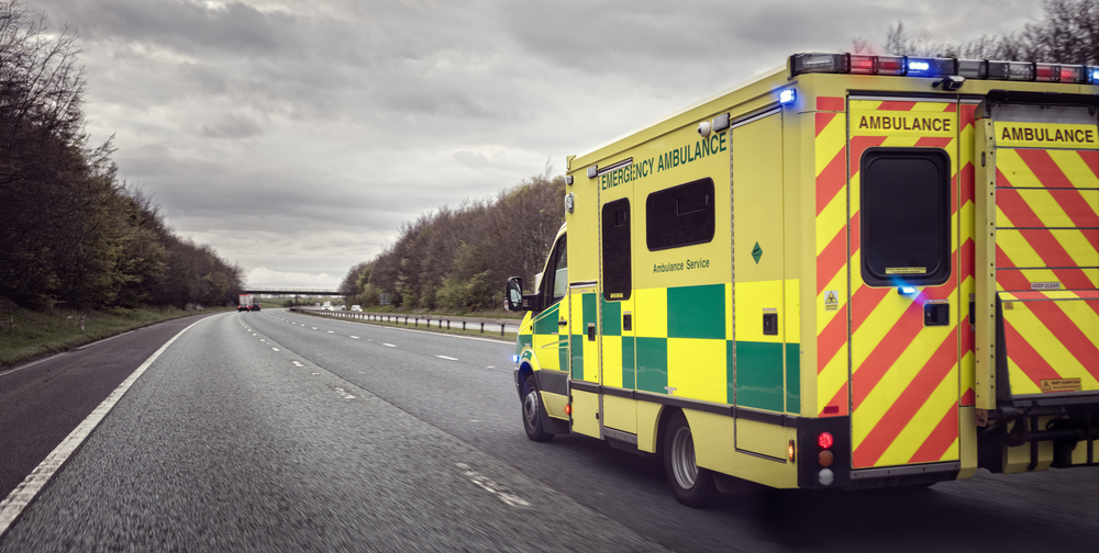 shutterstock 635231459.ambulance