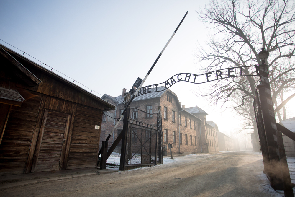 auschwitz.shutterstock 1615480333
