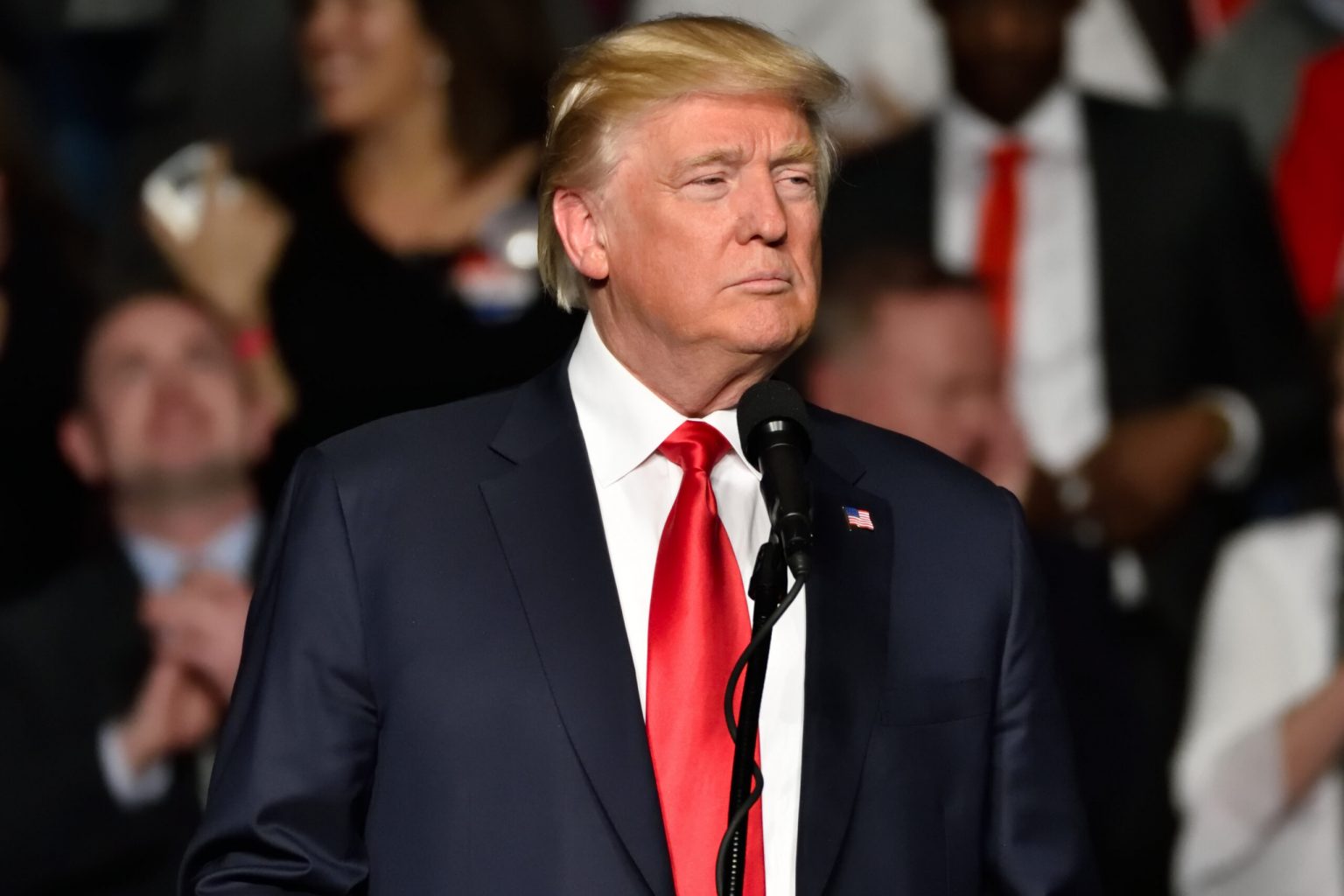 shutterstock 565304656.trump scaled 2