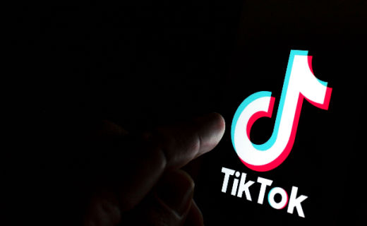 tiktokdark.Shutterstock 1540774727